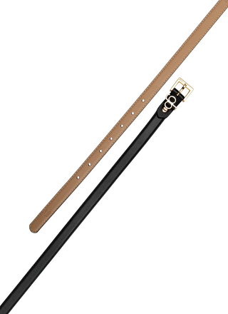 Gitta banko Gürtel AVERY black: Ein schwarzer Ledergürtel mit schmalem goldfarbenem Logo und goldener Schnalle, Breite 2 cm, Logo-Breite 2,5 cm, elegant und stilvoll.