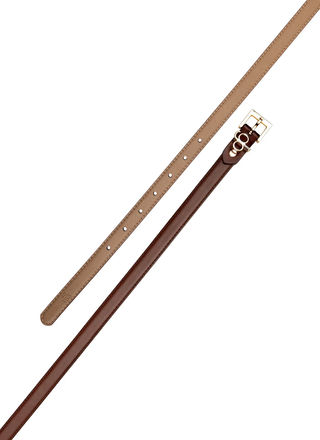 Gitta banko Gürtel AVERY cognac: Ein brauner Ledergürtel mit schmalem goldfarbenem Logo und goldener Schnalle, Breite 2 cm, Logo 2,5 cm breit.