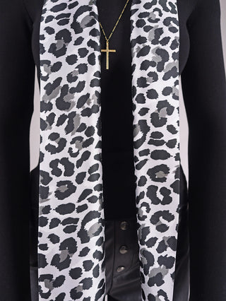 OFF#DLY Tuch Venedig black/grey mit Leopardenmuster, 150x15 cm, aus 100% Polyester.
