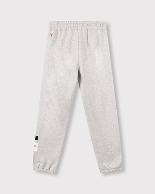Alix Stripe Pants soft grey, graue Jogginghose aus weichem Sweatstoff mit seitlichem Streifen und ALIX-Aufnähern; entspannte Passform, elastischer Bund, Fronttaschen, perfekt für Komfort.