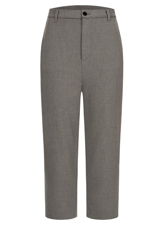 Gitta Banko Hose Margaux grau: Verkürzte, gerade geschnittene Hose mit seitlichen Einschubtaschen und Gürtel. Feine Stoffstruktur mit sichtbarem Knopfdetail. Ideal für einen lässigen, aber eleganten Look.