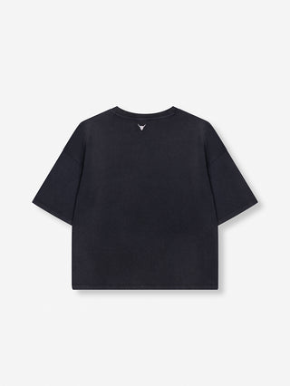 ALIX The Label Tee charcoal: Schwarzes Oversize-T-Shirt mit auffälligem weißem Bullenkopf-Logo, Rundhalsausschnitt und geradem Schnitt. Perfekt für lässige Streetstyle-Looks aus 100% Baumwolle.