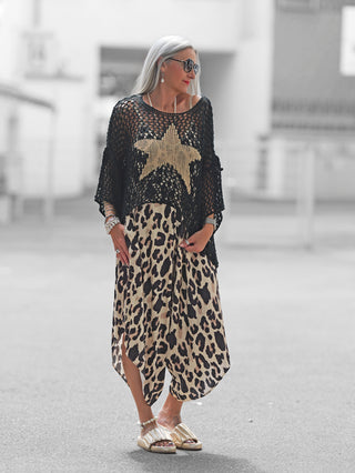 Netzpulli Star black, grobmaschig gestrickt, mit großem eingestrickten Stern. Oversized-Look, locker fallend, perfekt für Layering, aus 100 % Acryl in Einheitsgröße bis Größe 44.