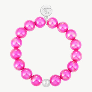 Das OFF#DLY Kugelarmband pink irisierend zeigt eine Nahaufnahme von pinken und silbernen Acryl- und Kupferperlen, die zusammen ein modisches Accessoire bilden.