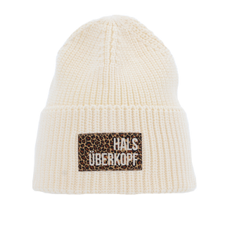 Rib-Strickmütze Halsüberkopf Mütze Leo Batch sahne in Sahneton mit Leoparden-Print-Patch auf dem Umschlag, gefertigt aus 100% Bio-Baumwolle. Größe: One Size, waschbar bei 30 Grad.