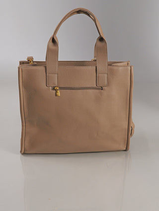Enrico Coveri Shopper taupe: Strukturierte Tote-Tasche aus genarbtem Kunstleder, rechteckig, mit goldfarbenem Reißverschlussfach vorne, zwei Henkeln. Ideal für stilvolle Alltagsnutzung. Maße: 40x34x14 cm.