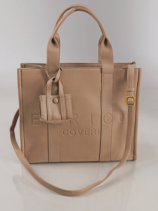 Enrico Coveri Shopper taupe: Strukturierte Henkeltasche aus genarbtem Polyurethan. Mit abnehmbarem Schulterriemen, Fronttasche, goldfarbenem Detail und ENRICO COVERI Prägung. Größe: 40x34x14 cm.