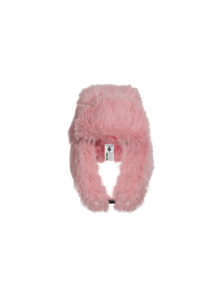 Flauschiger #VDR Pan Hat pink im Trapper-Stil mit Ohrenschützern und kleinem Frontetikett, gefertigt aus kuscheligem Kunstfell. Perfekt für winterliche Outfits mit zusätzlicher Wärme und sicherem Halt.