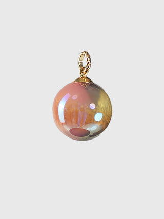 Glam&Rock Kugelanhänger gold multicolor: Irideszierender Acryl-Kugelanhänger mit goldfarbener Öse, 25 mm Durchmesser, jeder Anhänger einzigartig durch Farbvariationen, ideal als dekorativer Schmuck für Ketten oder Armbänder.