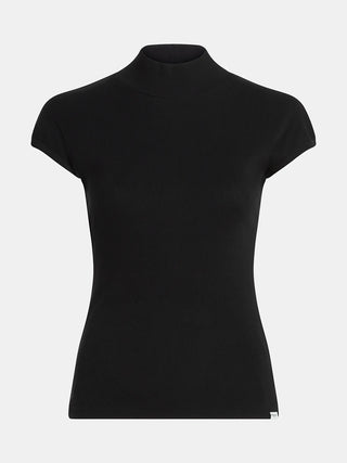 Penn&Ink Top black aus feinem Rippstrick mit hohem Stehkragen und kurzen Cap-Ärmeln. Der schmale Schnitt betont die Figur und das weiche Material sorgt für Komfort.