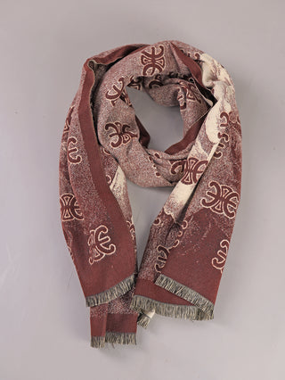 Woven scarf OFF#DLY Schal CC Rose schoko in muted earth tones, featuring an abstract medallion motif and short fringes, laid out flat to display its pattern and texture. Größe 170x60 cm.