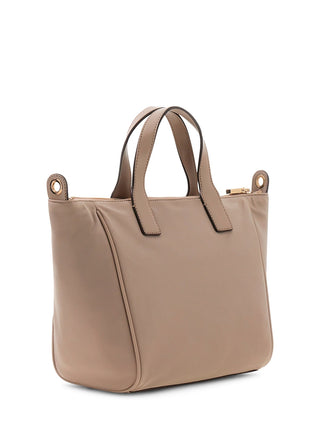 GUESS Follie Small Tote Bag TAU: Strukturierte Handtasche mit Reißverschluss, hellgoldfarbenen Details und Logodreieck. Zwei Henkel, abnehmbarer Schulterriemen, synthetisches Material. Maße 23 x 22 x 15 cm.