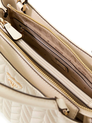 GUESS Cheryl Satchel STO mit sichtbaren Reißverschlussfächern, Kartenfächern und goldfarbener Hardware. Innenfutter und Metallplaketten mit GUESS-Logo, personalisierte Details, ideal für organisierte Aufbewahrung.