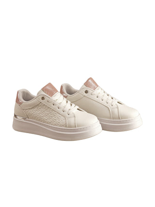 OFF#DLY Sneaker BB white pink, cremefarbene Plateau-Sneaker mit 2 cm Gummisohle, tonalen Schnürsenkeln, rosafarbenem Schlangenhaut-Detail auf Fersenkappe und Zunge, subtil geprägte Seitenpartien und metallic Akzent am Absatz.