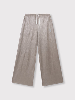 ALIX Shiny Pant silver: Weite, fließende Hose aus taupe/metallic-schimmerndem Stoff mit elastischem Bund und weißem Kordelzug, seitlichen Eingrifftaschen und dezenter Bull-Stickerei für sportlich-eleganten Look.