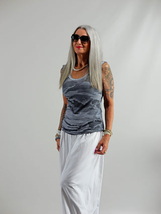 OFF#DLY Top Camo grau