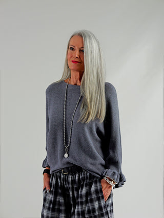 OFF#DLY Pulli Rüsche grey