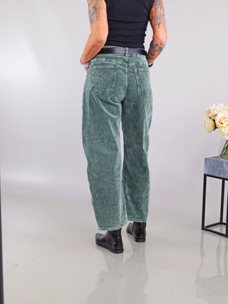 OFF#DLY Cord Pant green