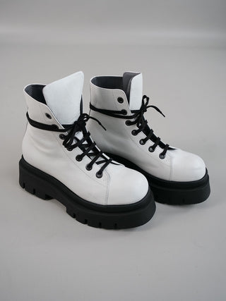 Lofina Boot 4006 white/black