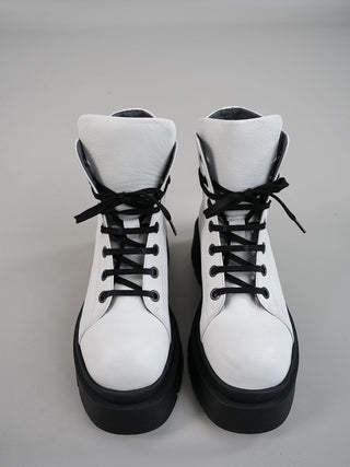 Lofina Boot 4006 white/black
